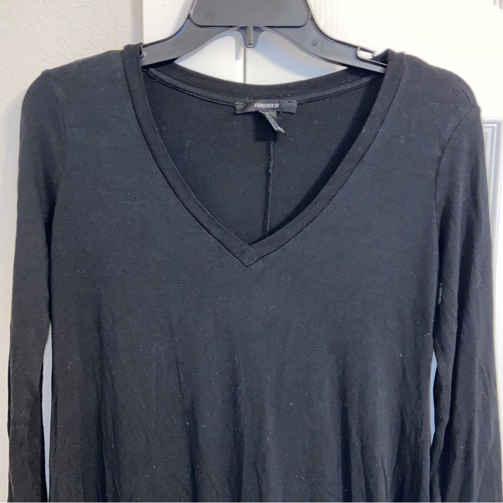 Forever 21 Black Short Long Sleeve V-neck T-Shirt Dress